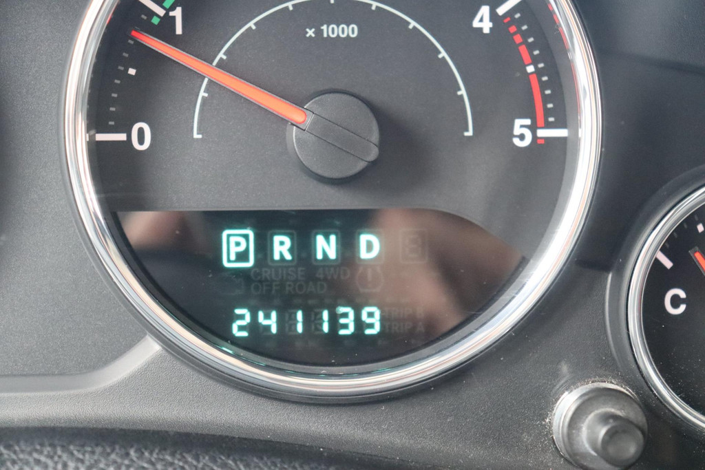 44458785-69.jpg
