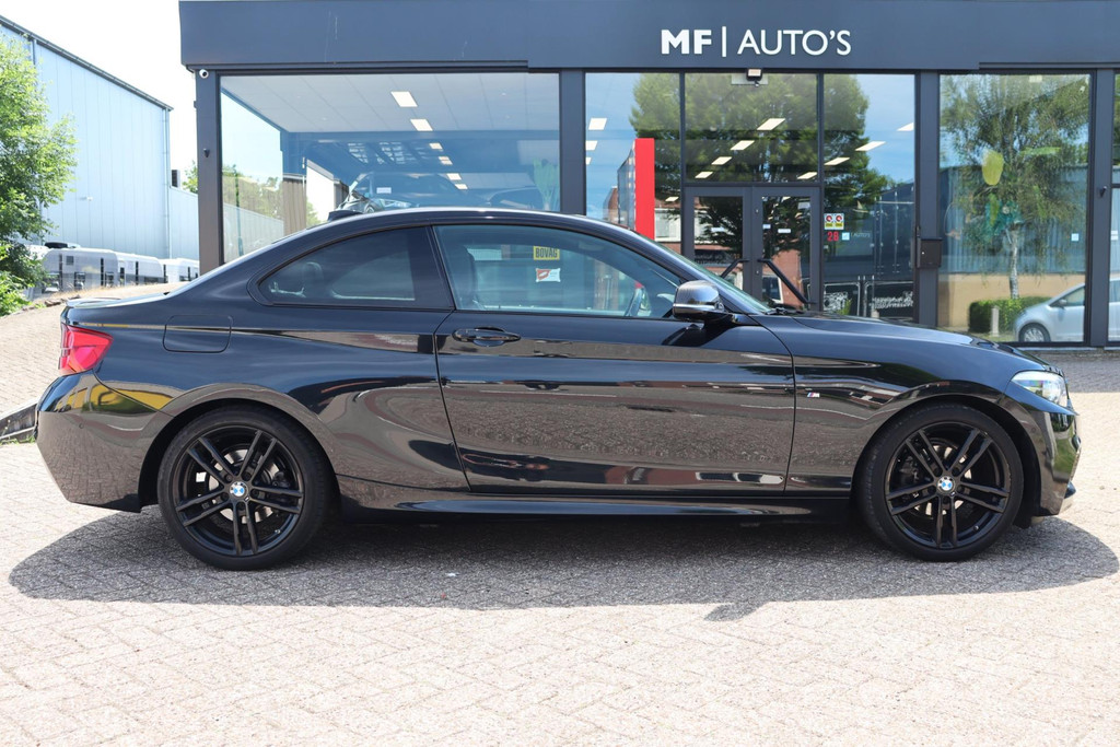 45877447-4.jpg
