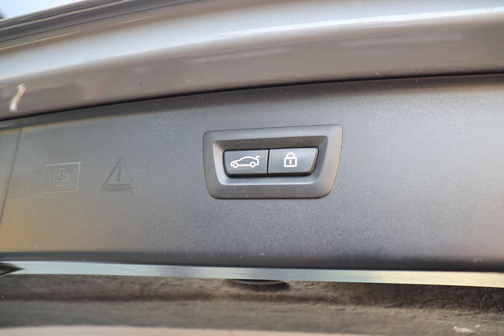 46107354-54.jpg