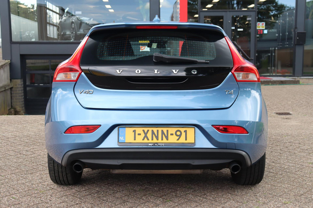 46398878-6.jpg
