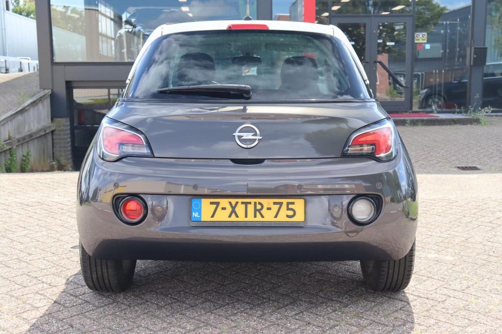 47094478-6.jpg