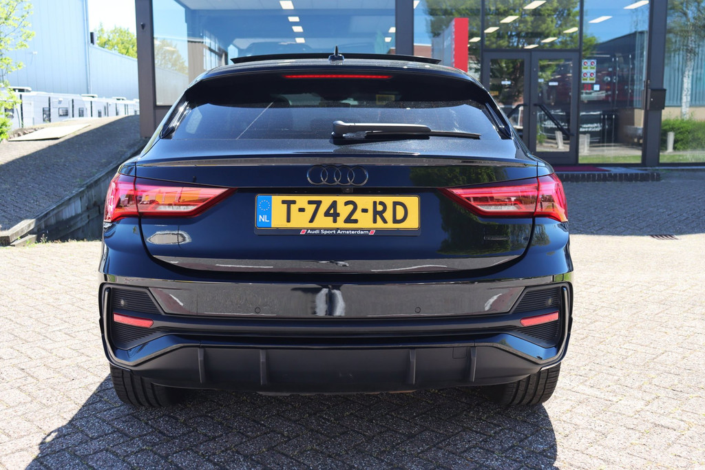 53145454-4.jpg